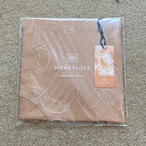 Honey Love | NWT Silhouette Brief Shapewear Sand size M